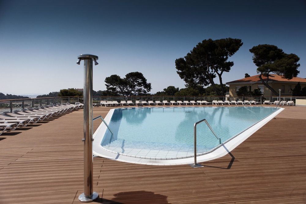 Hotel Club La Font Des Horts Hyeres Exterior photo