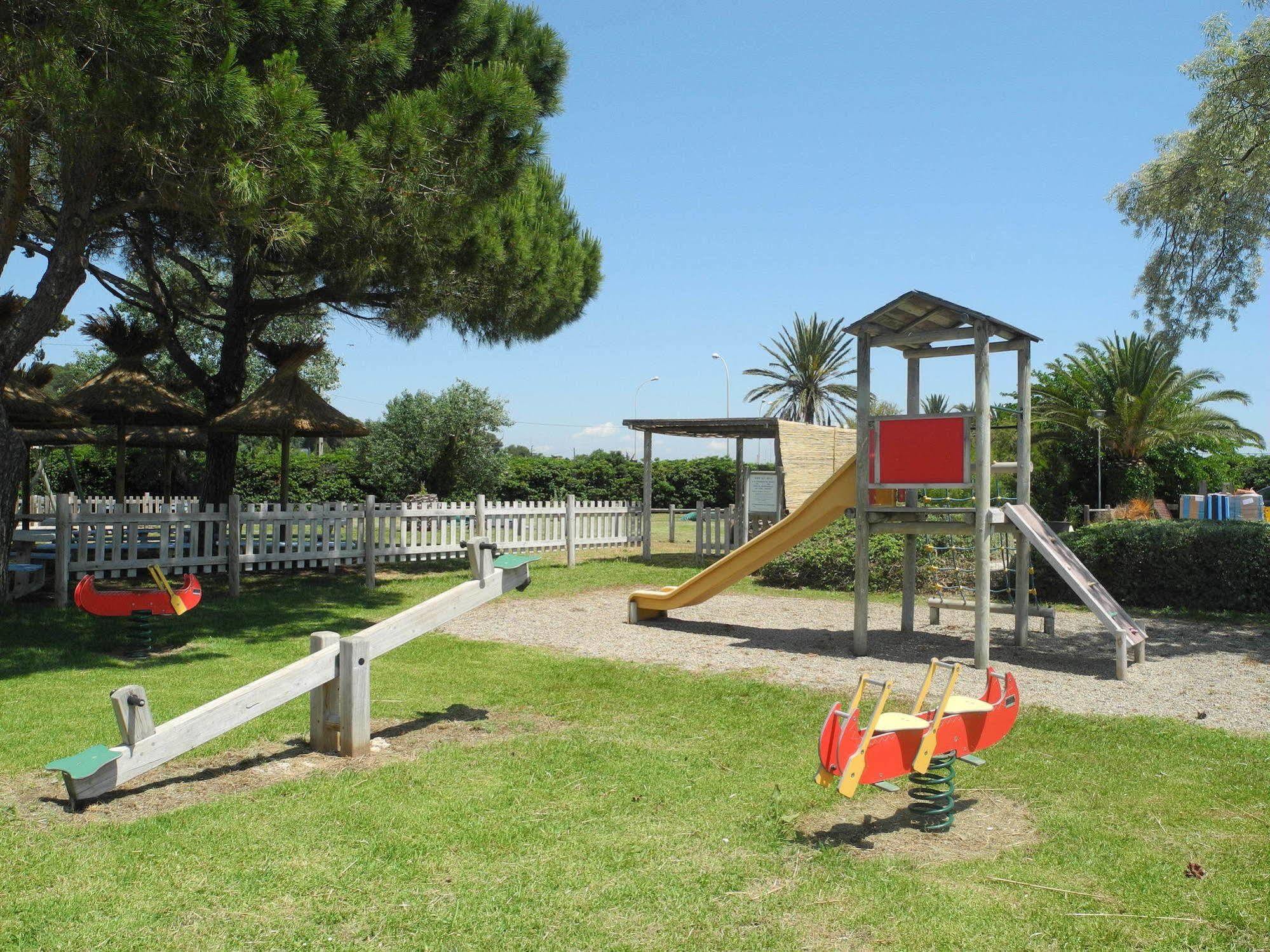 Hotel Club La Font Des Horts Hyeres Exterior photo
